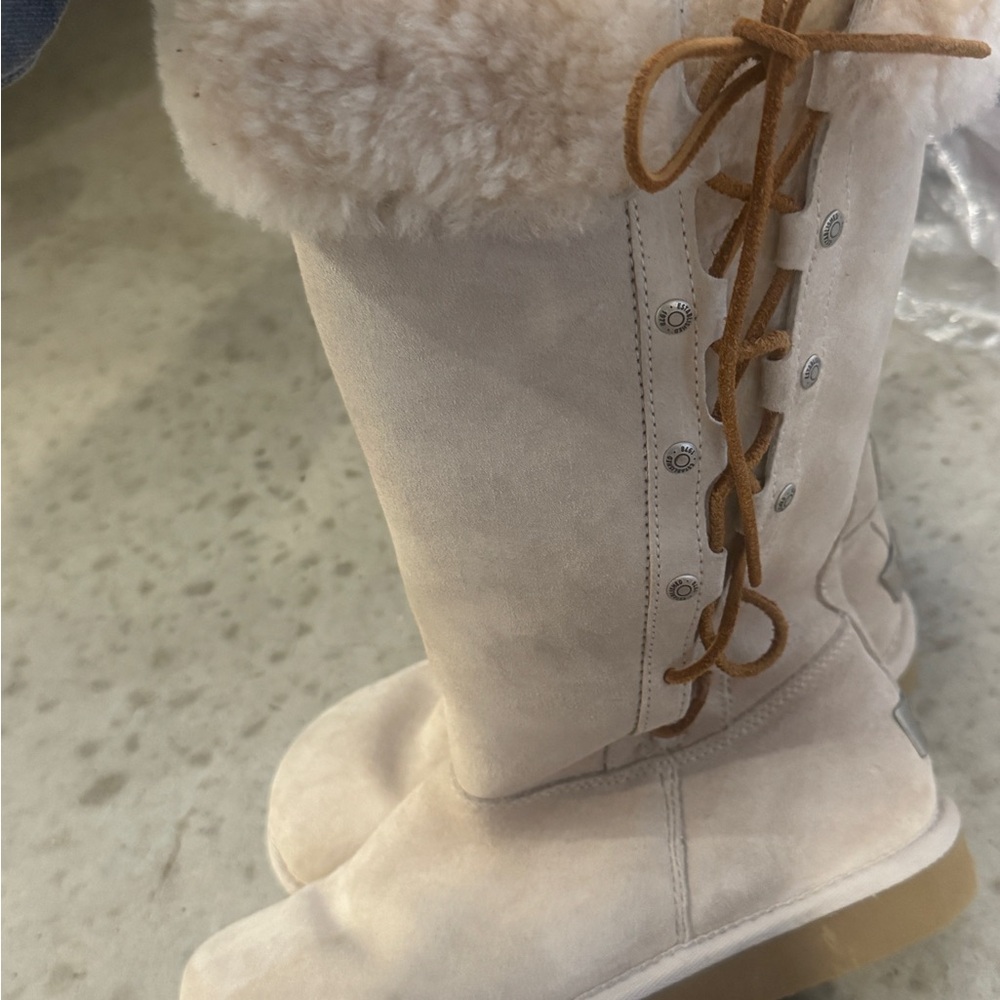 UGG Women's Tan Boots with Fur Trim